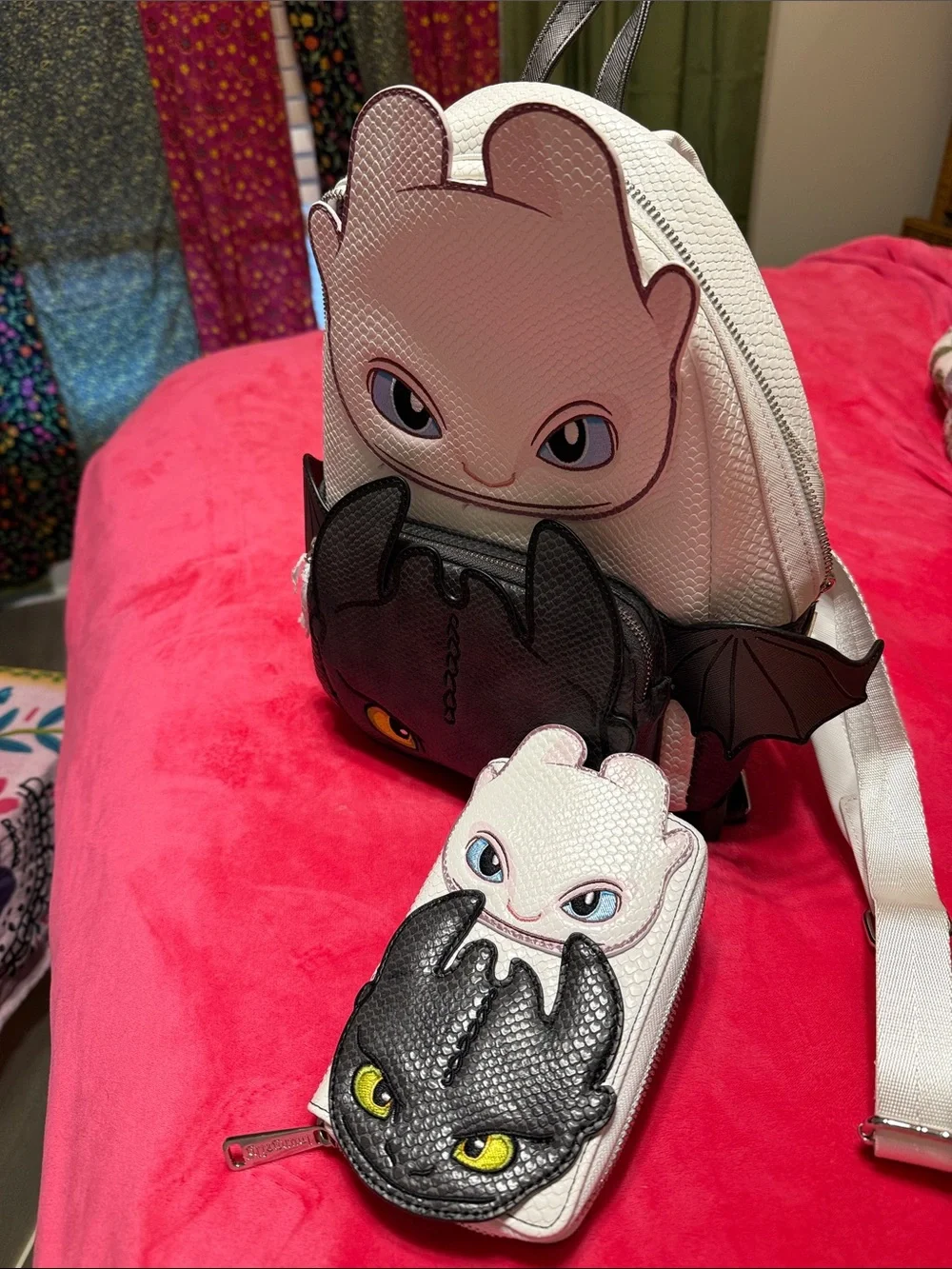 Loungefly- How to train a dragon Mini Backpack and Wallet Set